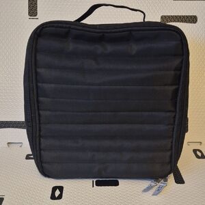 DSW Black Quilted Travel Shoe Bag